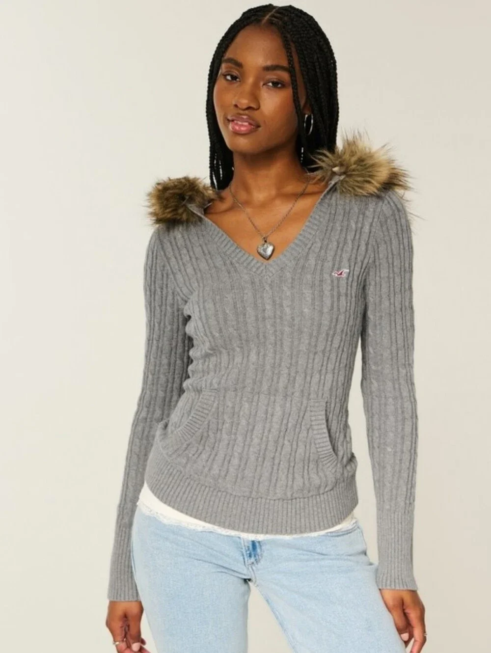 Hollister Gray Cable-Knit Sweater with Faux-Fur Hood Trim Size M Like New